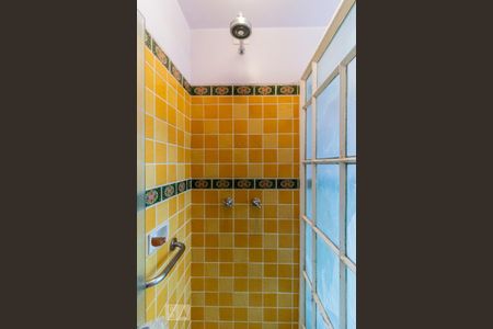 Casa à venda com 362m², 4 quartos e 2 vagasBanheiro da Suíte 2 - Ducha