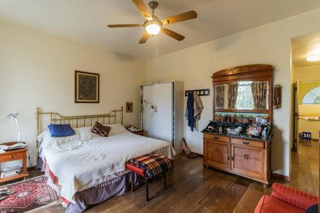 Casa à venda com 362m², 4 quartos e 2 vagasSuíte 2