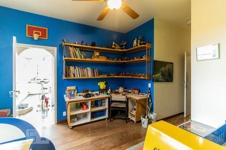 Casa à venda com 362m², 4 quartos e 2 vagasQuarto 2