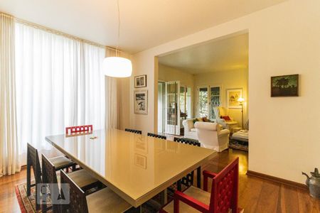 Casa à venda com 362m², 4 quartos e 2 vagasSala de Jantar