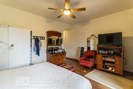 Casa à venda com 362m², 4 quartos e 2 vagasSuíte 2