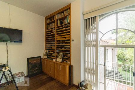 Casa à venda com 362m², 4 quartos e 2 vagasSuíte 1 