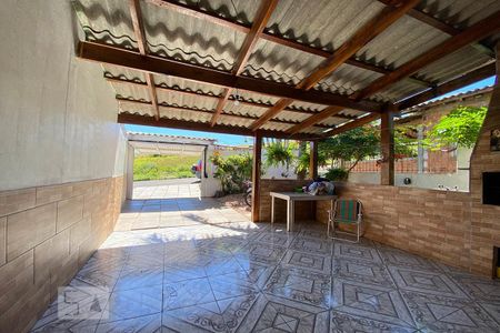 Casa à venda com 275m², 4 quartos e 3 vagas Casa à venda com 275m², 4 quartos e 3 vagasGaragem