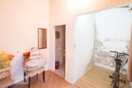 Casa à venda com 82m², 2 quartos e 1 vagaQuarto de Serviço