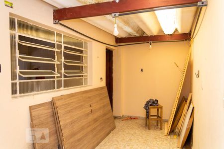 Casa à venda com 120m², 2 quartos e 2 vagas Casa à venda com 120m², 2 quartos e 2 vagasQuintal / Área de serviço