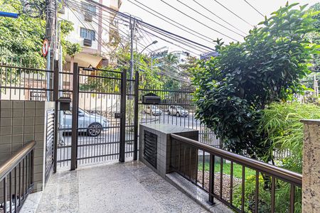 Apartamento para alugar com 90m², 2 quartos e 1 vaga Apartamento para alugar com 90m², 2 quartos e 1 vagaPortaria