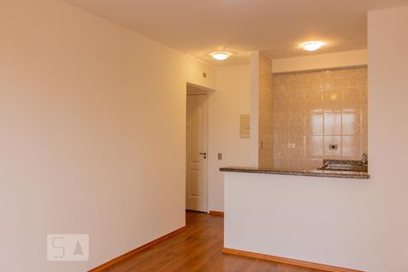 Sala de apartamento para alugar com 2 quartos, 70m² em Vila Pires, Santo André