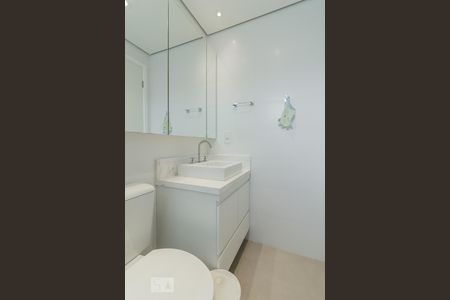 Apartamento à venda com 83m², 2 quartos e 2 vagas Apartamento à venda com 83m², 2 quartos e 2 vagasBanheiro da Suíte 2