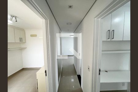 Corredor de apartamento para alugar com 3 quartos, 66m² em Vila Santa Maria, São Paulo
