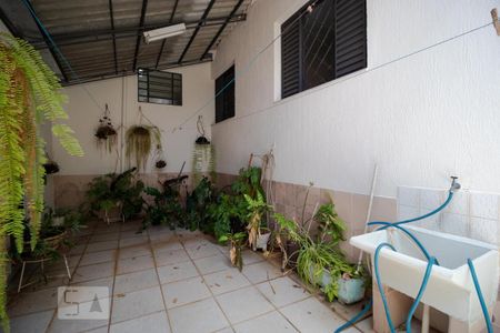 Casa à venda com 160m², 3 quartos e sem vaga Casa à venda com 160m², 3 quartos e sem vagaQuintal