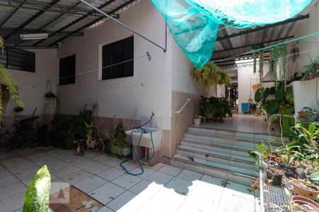 Casa à venda com 160m², 3 quartos e sem vaga Casa à venda com 160m², 3 quartos e sem vagaQuintal