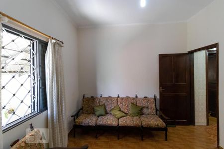 Casa à venda com 160m², 3 quartos e sem vaga Casa à venda com 160m², 3 quartos e sem vagaQuarto 02