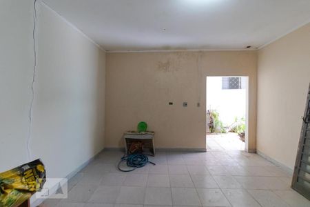Casa à venda com 160m², 3 quartos e sem vaga Casa à venda com 160m², 3 quartos e sem vagaSalão