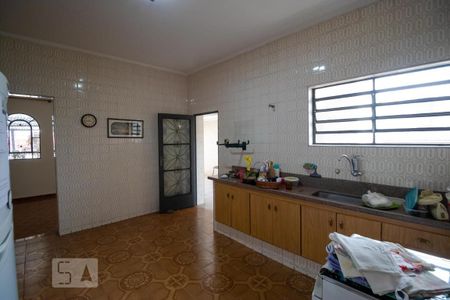 Casa à venda com 160m², 3 quartos e sem vaga Casa à venda com 160m², 3 quartos e sem vagaCozinha