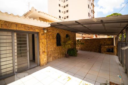 Casa à venda com 160m², 3 quartos e sem vaga Casa à venda com 160m², 3 quartos e sem vagaFachada