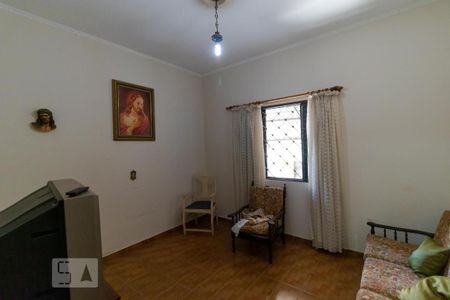 Casa à venda com 160m², 3 quartos e sem vaga Casa à venda com 160m², 3 quartos e sem vagaQuarto 02