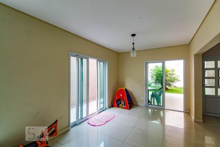 Casa à venda com 316m², 3 quartos e 6 vagas Casa à venda com 316m², 3 quartos e 6 vagasSala