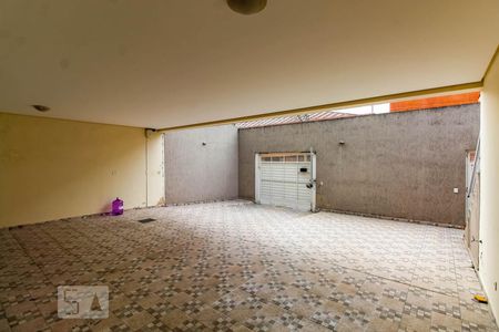 Casa à venda com 316m², 3 quartos e 6 vagas Casa à venda com 316m², 3 quartos e 6 vagasGaragem
