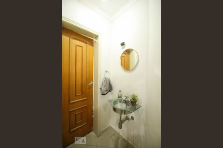 Casa à venda com 400m², 5 quartos e 4 vagas Casa à venda com 400m², 5 quartos e 4 vagasLavabo