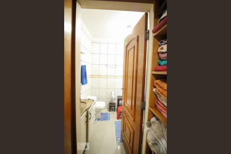 Casa à venda com 400m², 5 quartos e 4 vagas Casa à venda com 400m², 5 quartos e 4 vagasBanheiro Suíte 3