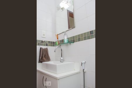 Casa à venda com 242m², 5 quartos e 2 vagasBanheiro Serviço