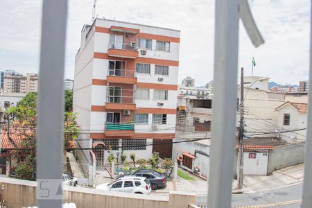Casa à venda com 242m², 5 quartos e 2 vagasQuarto 03 - Janela (2º Piso)