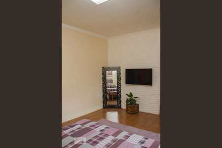 Casa à venda com 242m², 5 quartos e 2 vagasSuíte (2º Piso)