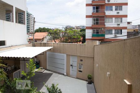 Casa à venda com 242m², 5 quartos e 2 vagasSala - Janela