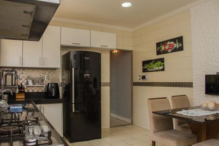 Casa à venda com 242m², 5 quartos e 2 vagasCozinha