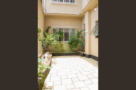 Casa à venda com 242m², 5 quartos e 2 vagasQuintal