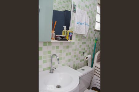 Casa à venda com 242m², 5 quartos e 2 vagasBanheiro Terraço (3º Piso)