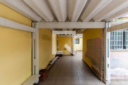 Casa à venda com 200m², 2 quartos e 2 vagas Casa à venda com 200m², 2 quartos e 2 vagasGaragem