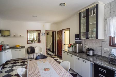 Casa à venda com 400m², 4 quartos e 5 vagasCozinha