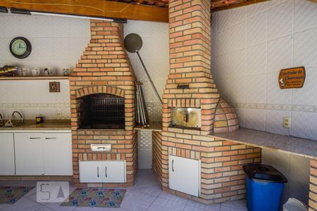 Casa à venda com 400m², 4 quartos e 5 vagasChurrasqueira