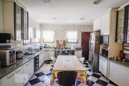 Casa à venda com 400m², 4 quartos e 5 vagasCozinha