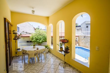 Casa à venda com 400m², 4 quartos e 5 vagasVaranda externa