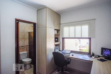 Casa à venda com 400m², 4 quartos e 5 vagasSuíte 2