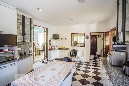 Casa à venda com 400m², 4 quartos e 5 vagasCozinha