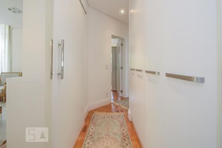 Apartamento para alugar com 175m², 2 quartos e sem vaga Apartamento para alugar com 175m², 2 quartos e sem vagaCorredor
