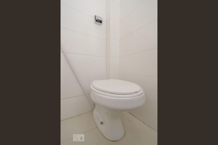 Apartamento para alugar com 175m², 2 quartos e sem vaga Apartamento para alugar com 175m², 2 quartos e sem vagaBanheiro de Serviço