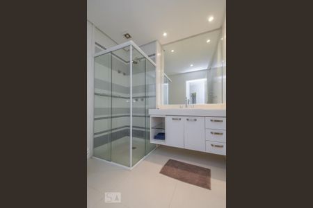 Apartamento para alugar com 175m², 2 quartos e sem vaga Apartamento para alugar com 175m², 2 quartos e sem vagaBanheiro