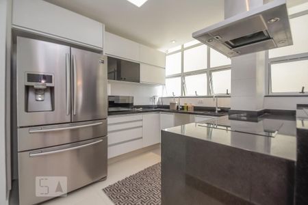 Apartamento para alugar com 175m², 2 quartos e sem vaga Apartamento para alugar com 175m², 2 quartos e sem vagaCozinha
