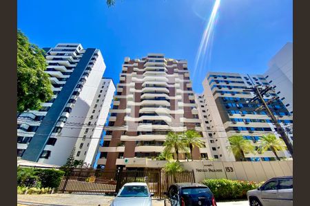 Apartamento para alugar com 168m², 3 quartos e 2 vagas Apartamento para alugar com 168m², 3 quartos e 2 vagasFachada