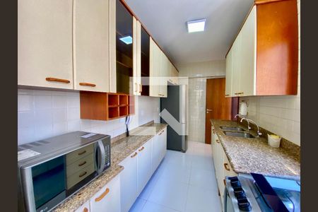 Apartamento para alugar com 168m², 3 quartos e 2 vagas Apartamento para alugar com 168m², 3 quartos e 2 vagasCozinha