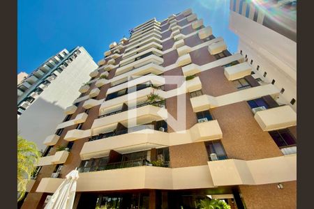 Apartamento para alugar com 168m², 3 quartos e 2 vagas Apartamento para alugar com 168m², 3 quartos e 2 vagasFachada