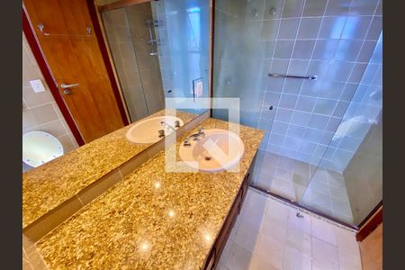 Apartamento para alugar com 168m², 3 quartos e 2 vagas Apartamento para alugar com 168m², 3 quartos e 2 vagasBanheiro da Suíte
