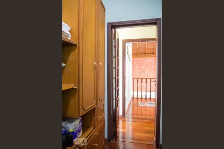 Casa à venda com 413m², 4 quartos e 5 vagasCloset do quarto 1