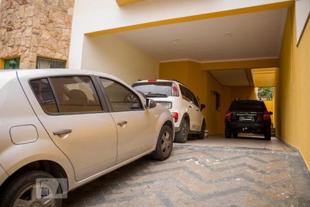 Casa à venda com 413m², 4 quartos e 5 vagasGaragem