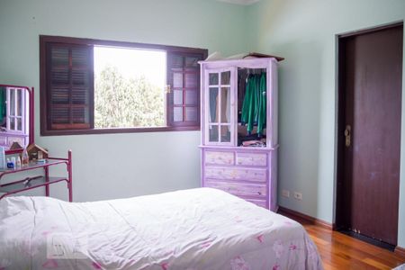 Casa à venda com 413m², 4 quartos e 5 vagasQuarto 4