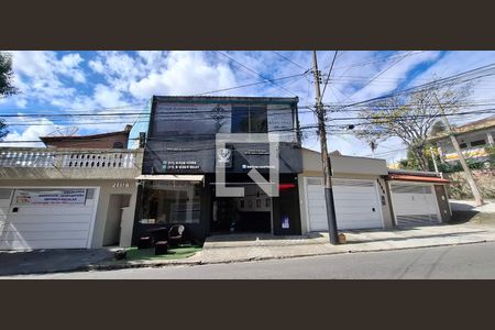 Casa à venda com 210m², 3 quartos e 1 vagaFachada e Placa